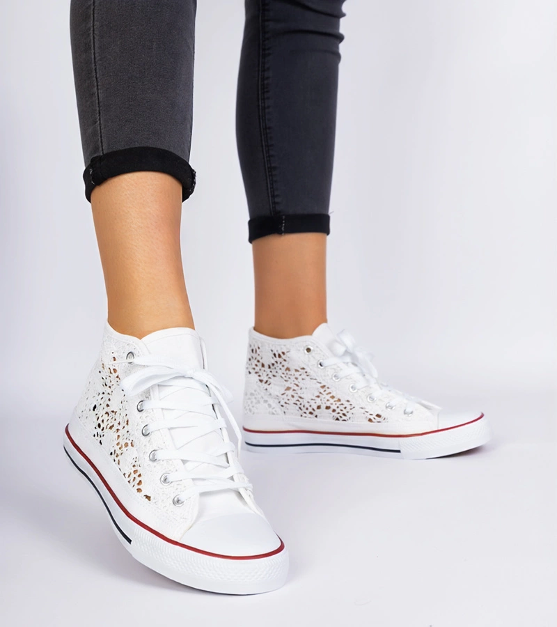 Fehér női lyukacsos Lesli tornacipő