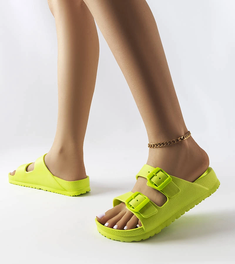 Zöld gumicipők csattal Eugene