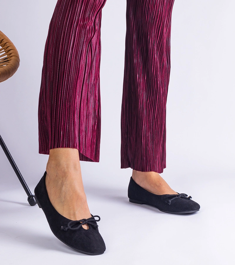 Fekete balerinacipők díszes masnival Pollinos