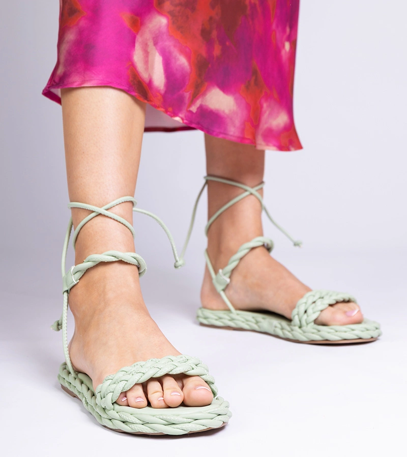 Zöld fonott női szandál Tarina
