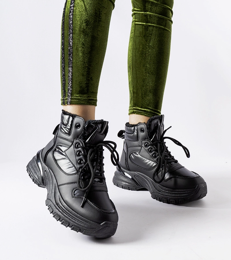 Fekete bélelt sport téli cipő Giacinto