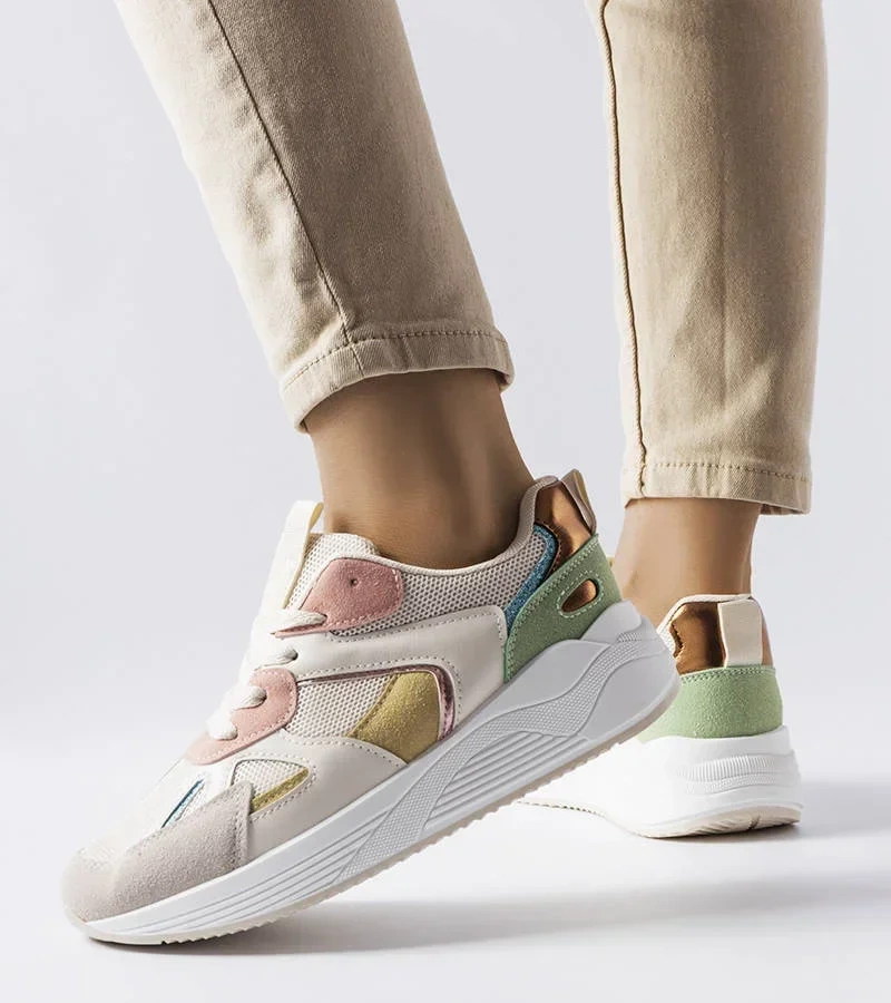 Riel kombinált anyagokból készült bézs sneakers