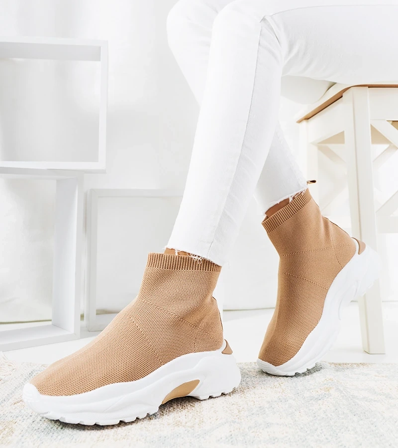 Barna magas topánka Melissa