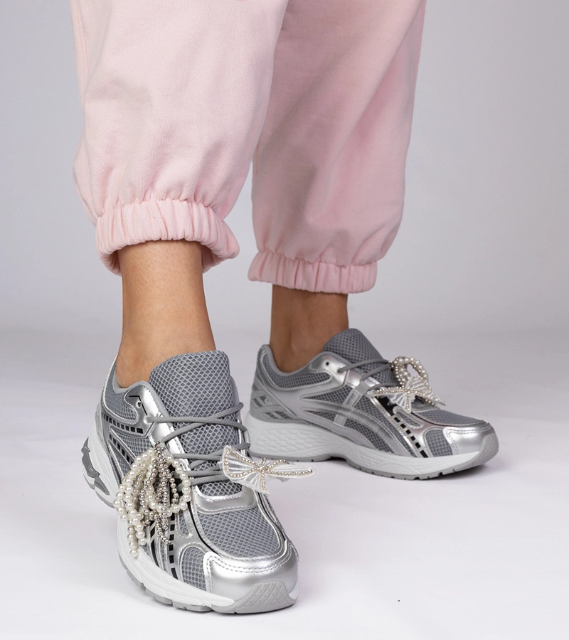 Ezüst tornacipők levehető díszekkel Lekrus