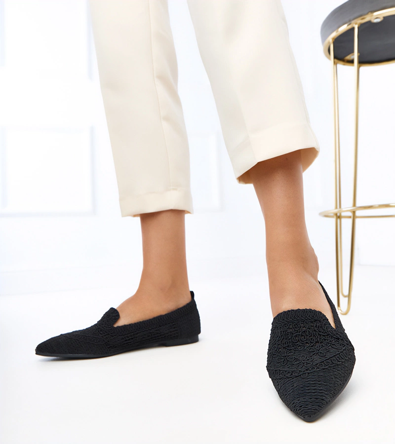 Fekete csipkés női balerina Gerania