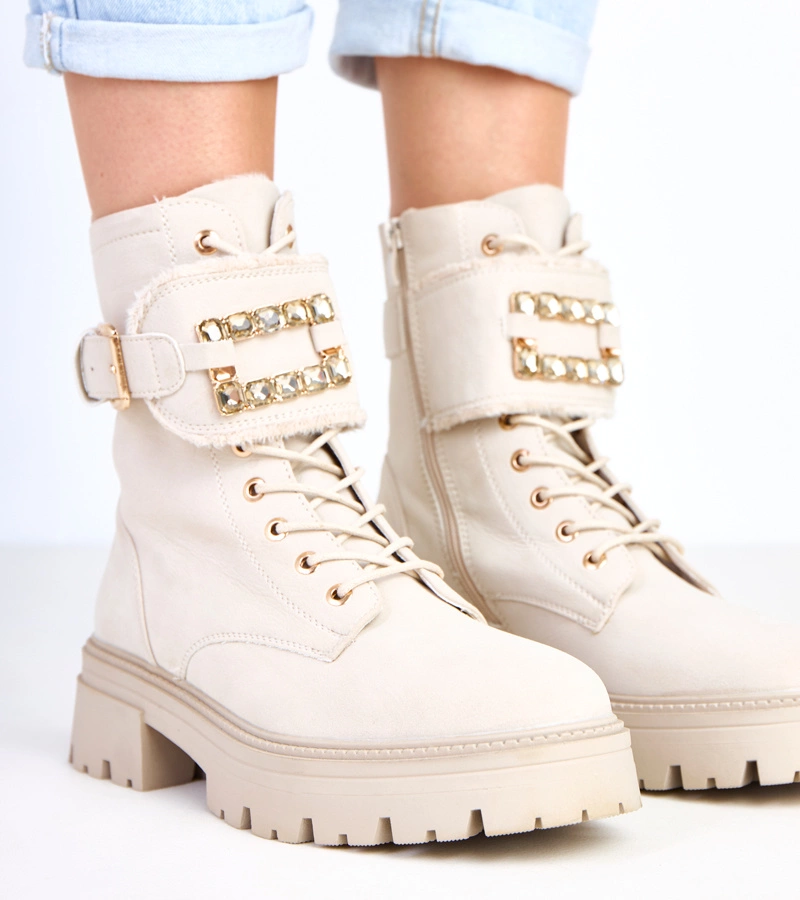 Bézs színű, szigetelt, köves platform bakancs Dajana