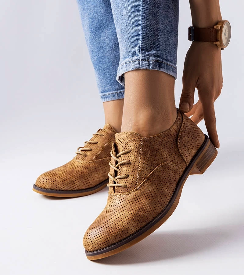 Lyukas barna félcipők Kairaouani