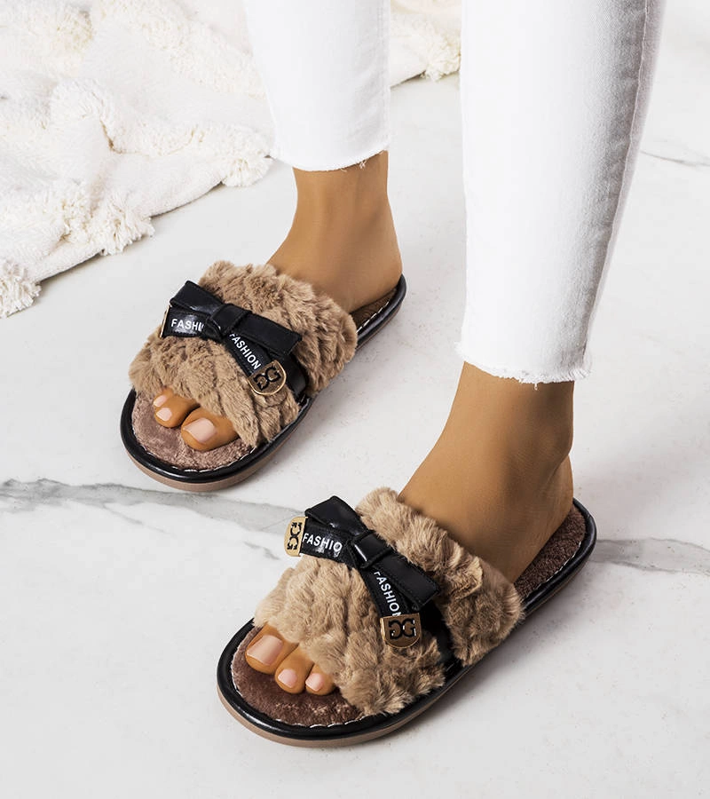 Barna masnis papucs Peter