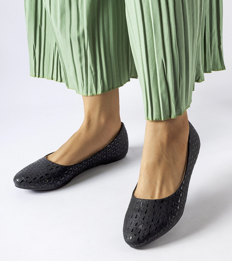 Fekete Natalino domborozott balerinák