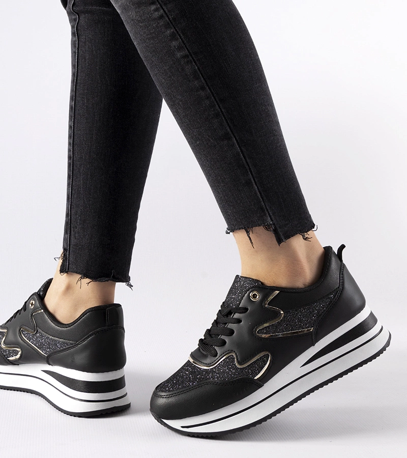 Inès platformos fekete sneakerek