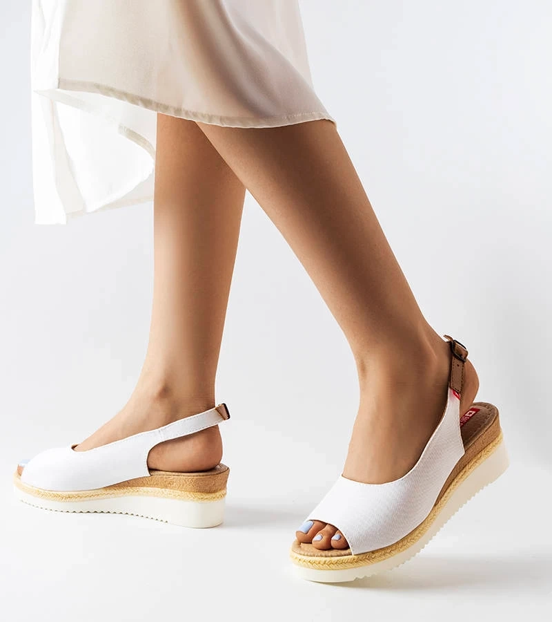 Fehér platformos szandál Big Star JJ276047