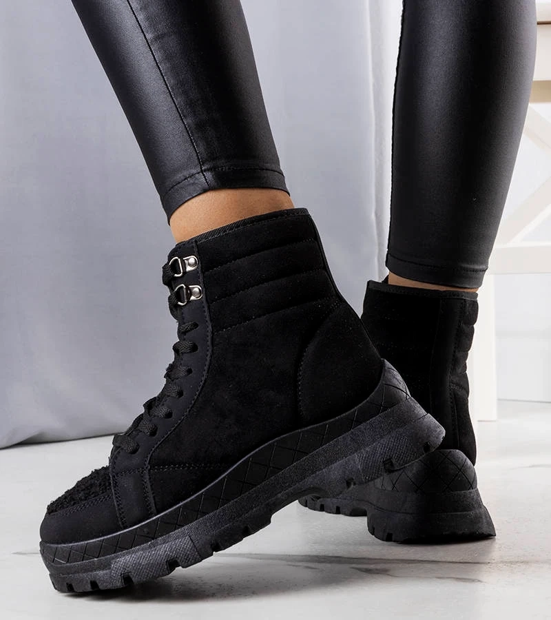 Fekete bélelt csizma Isaias