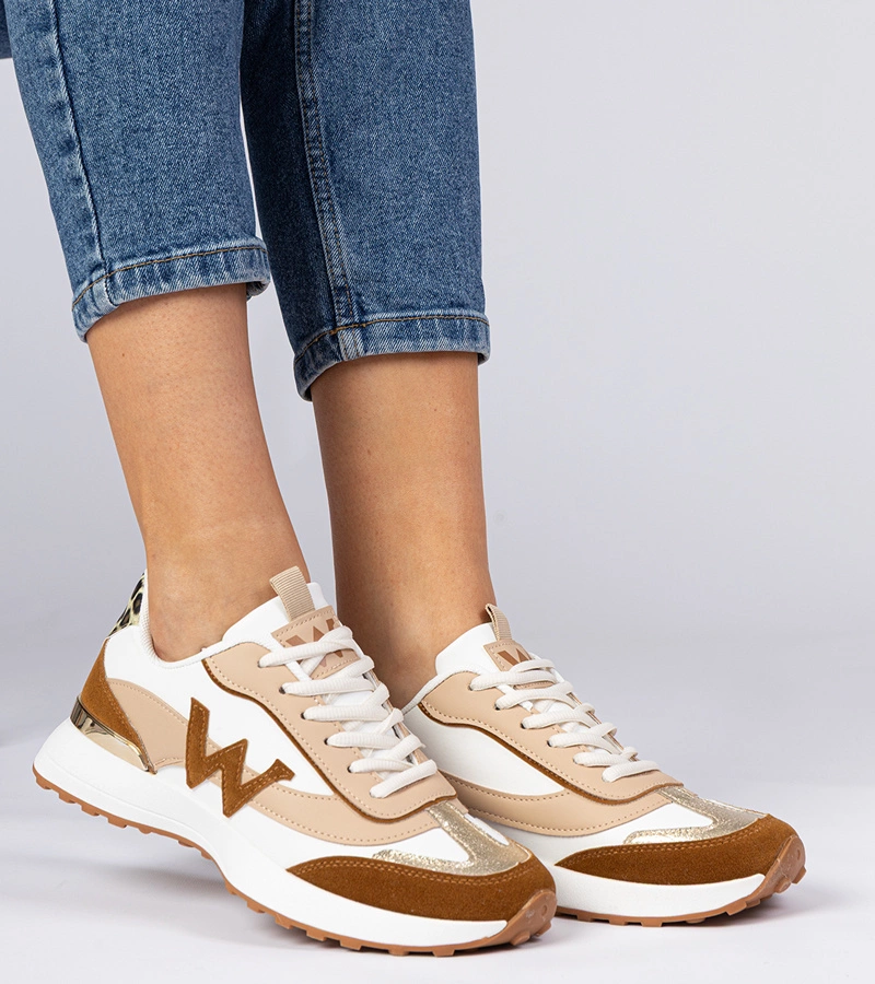 Fehér-barna női tornacipő leopárdmintás kiegészítővel Kalasa