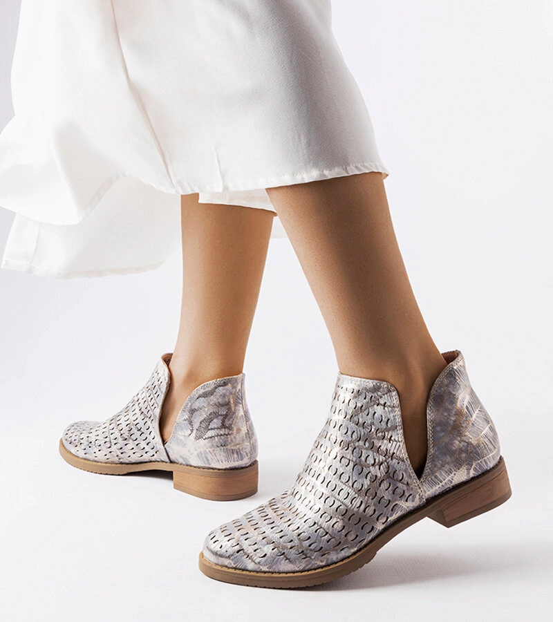 Giuseppina fémes áttört bokacsizma