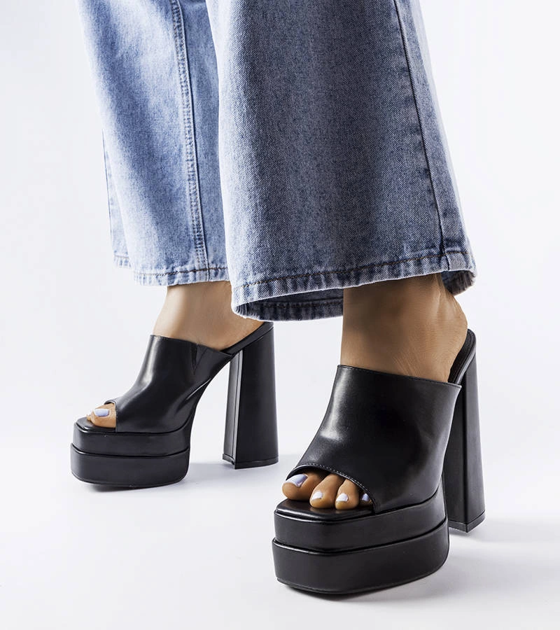 Fekete magas sarkú Mertzon papucsok