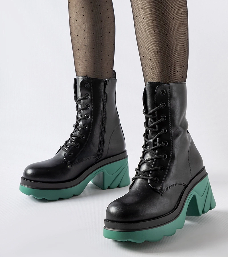 Fekete melegített munkásnadrág tengeri oszlopon Cost