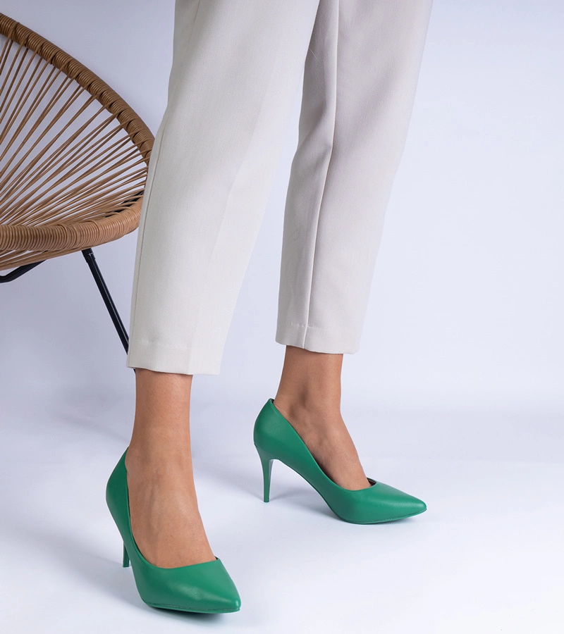 Zöld klasszikus műbőr körömcipő Mikolada