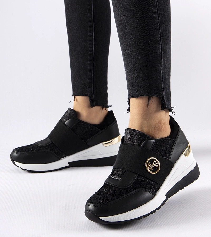 Salida fekete slip-on cipők sarokkal