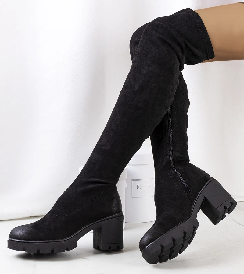 Fekete szarvasbőr magas csizma Nina