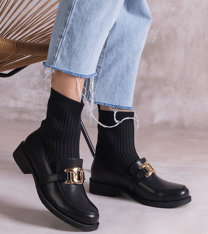 Kris fekete bokacsizmái szövet szárral