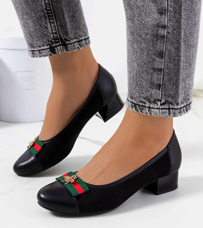 Fekete csipkés magassarkú cipő - Seema