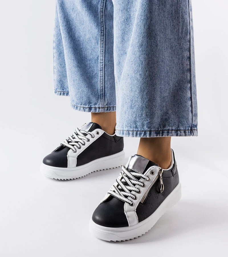 Fekete platformos tornacipők Romola