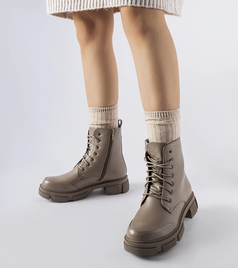 Cunningham melegített szürke-barna munkacsizma