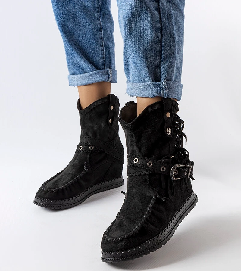 Fekete platformos bokacsizma Teodata