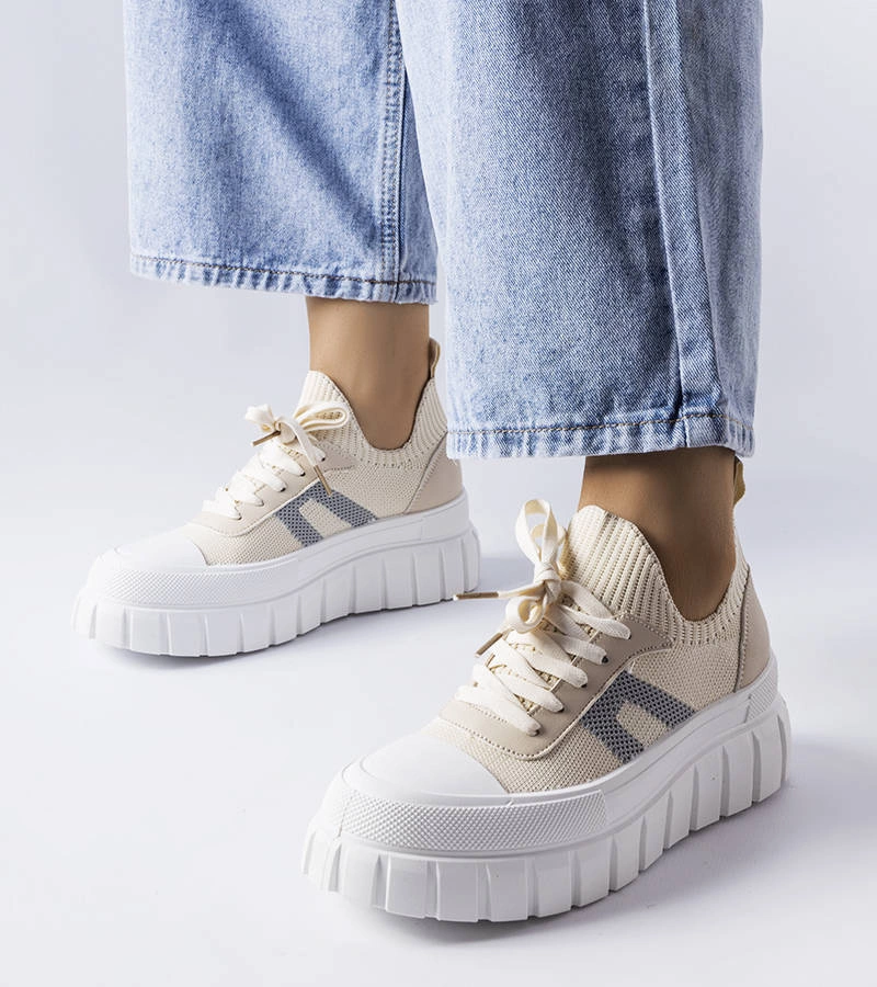 Charpentier bézs platformos tornacipők