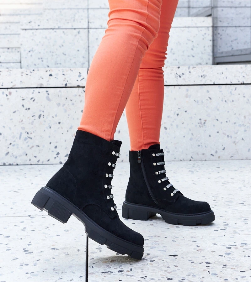 Fekete cipők cirkónia díszítéssel eko-szövetből Sfaranda