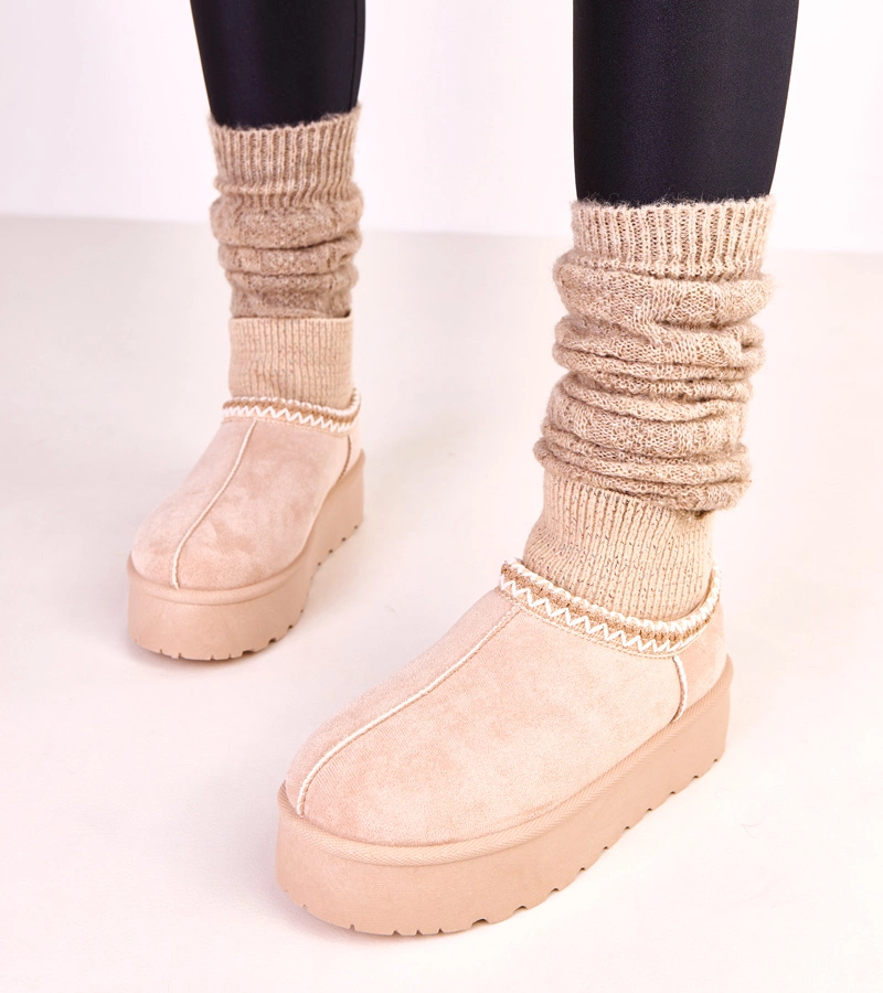 Bézs alacsony szárú hócsizma zokni szárú Bernica