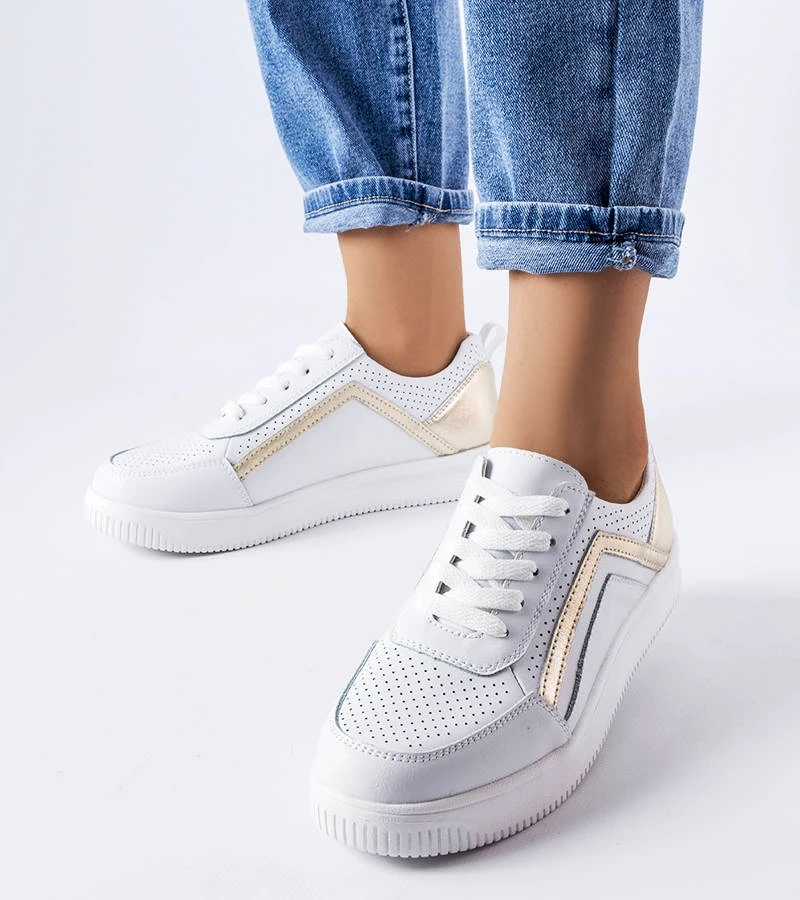 Fehér bőr félcipő Gilles perforációval