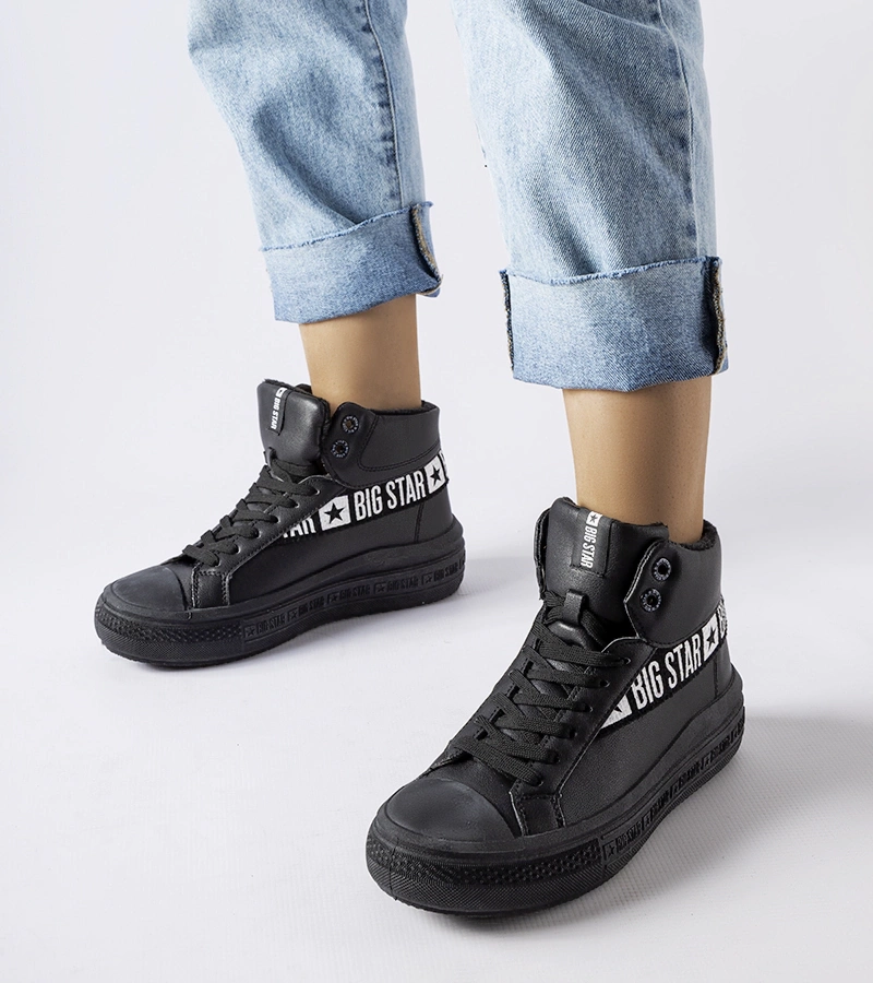 Fekete bélelt cipők Big Star MM274010