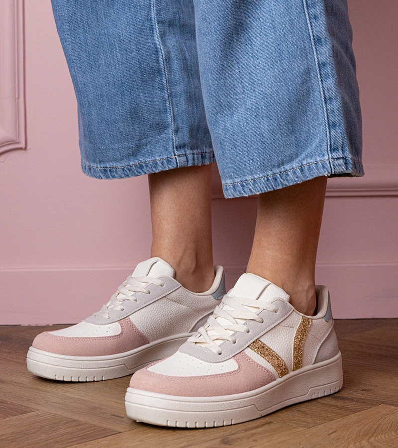 Többszínű csillámos díszítésű tornacipők Blona