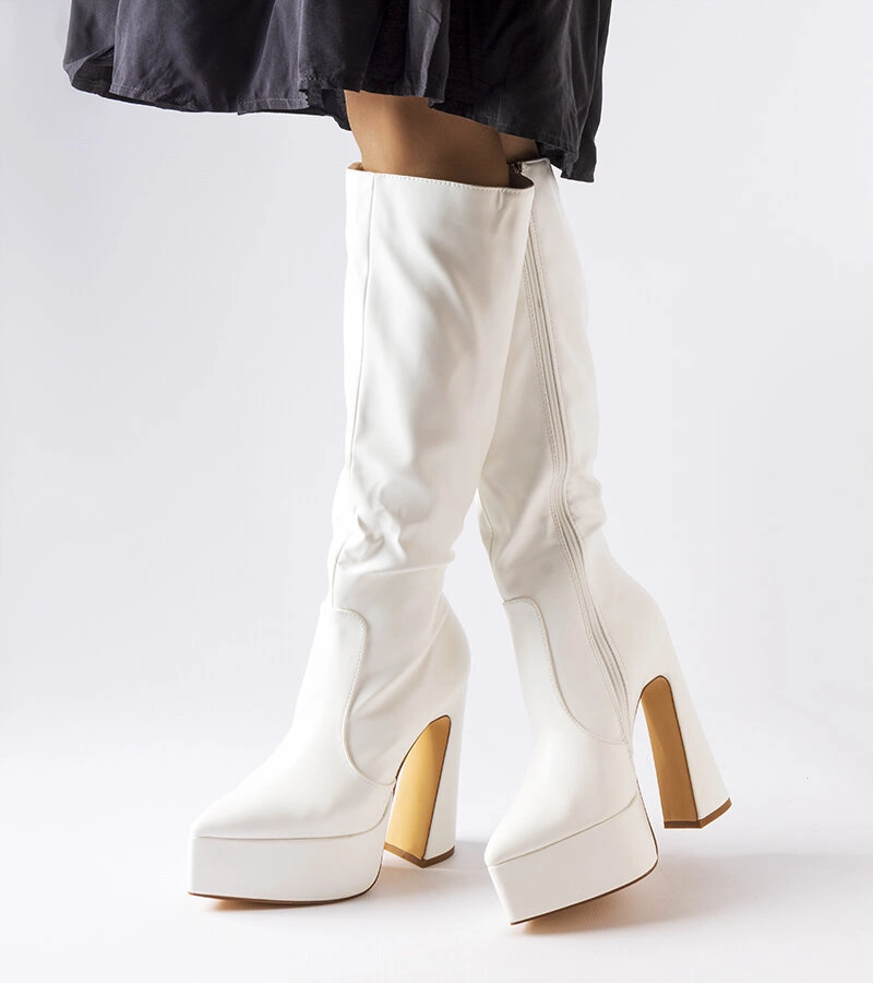 Fehér bokacsizma masszív sarokkal Sovizzo