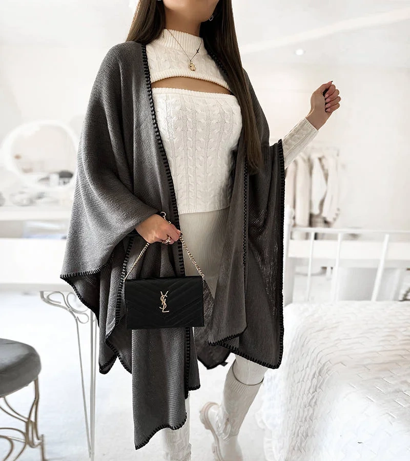 Szürke Levi szegélyes poncsó