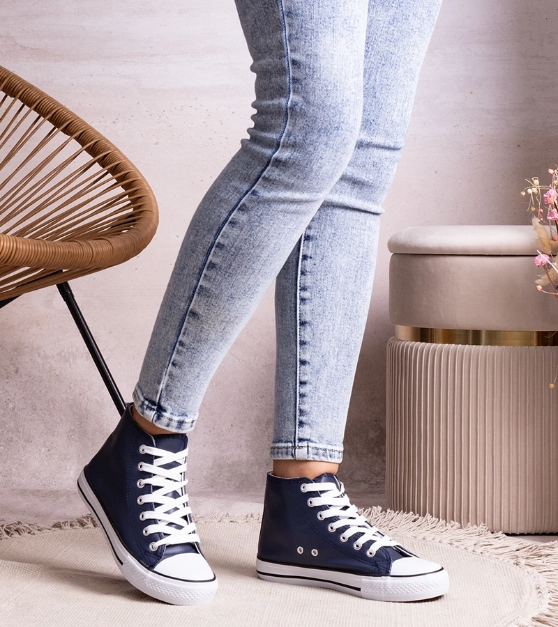 Granát színű, magas eco bőr tornacipő Bonifacától.