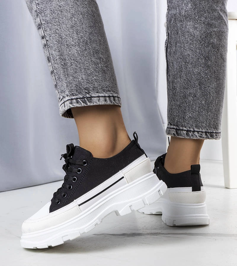 Fekete magas talpú tornacipők Lavaris