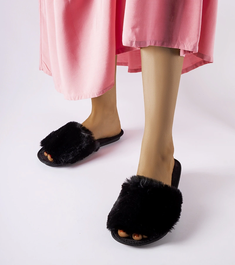 Fekete szőrös INBLU papucsok