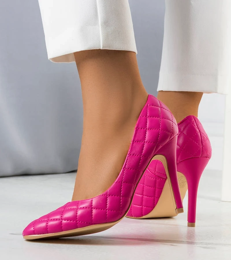 Rózsaszín tűsarkú Nadelia