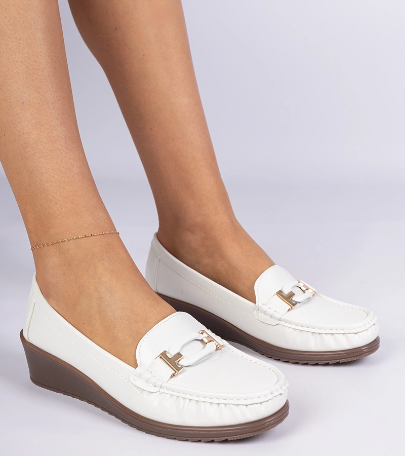 Fehér női műbőr telitalpú mokaszin Kappi