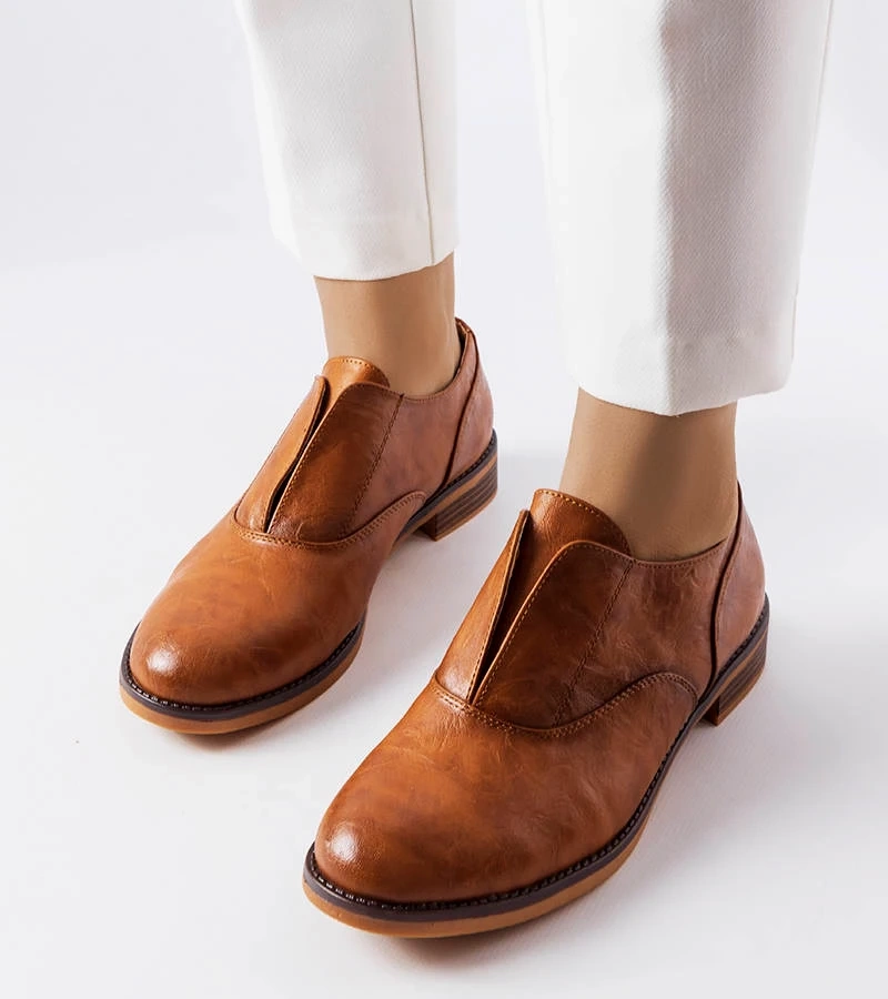 Burdett műbőr barna félcipők