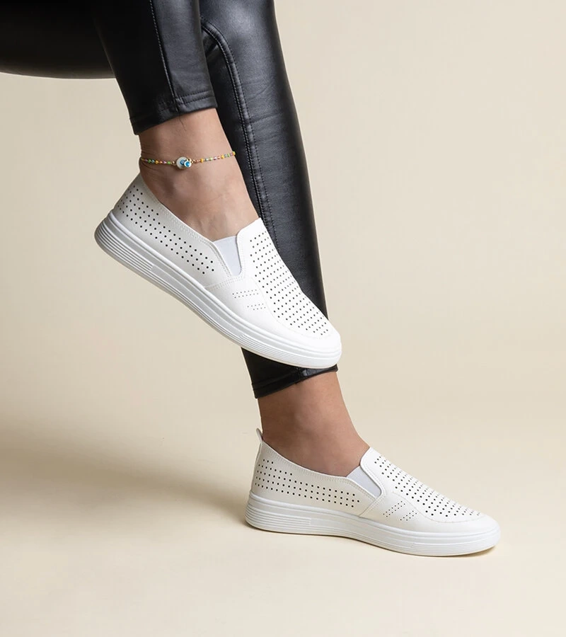 Fehér csipkés Dafina slip-on teniszcipők