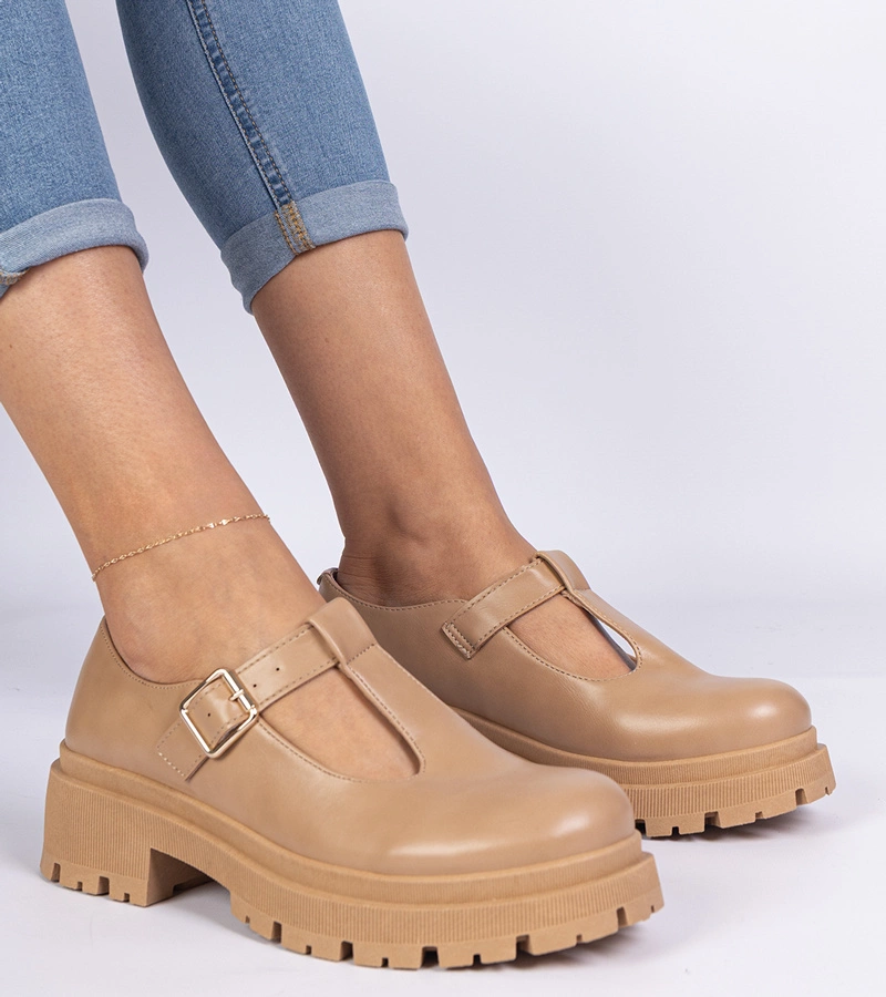 Belever műbőr platformos barna félcipő