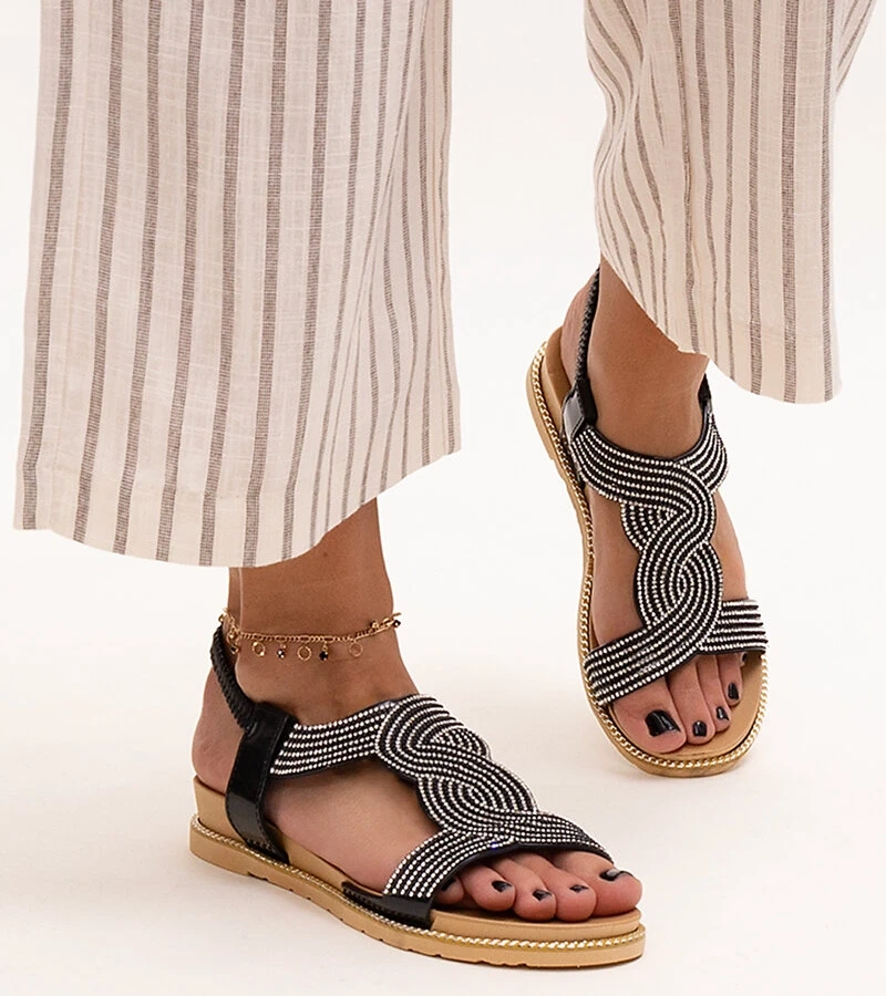 Gairsa cirkóniával díszített fekete szandálok