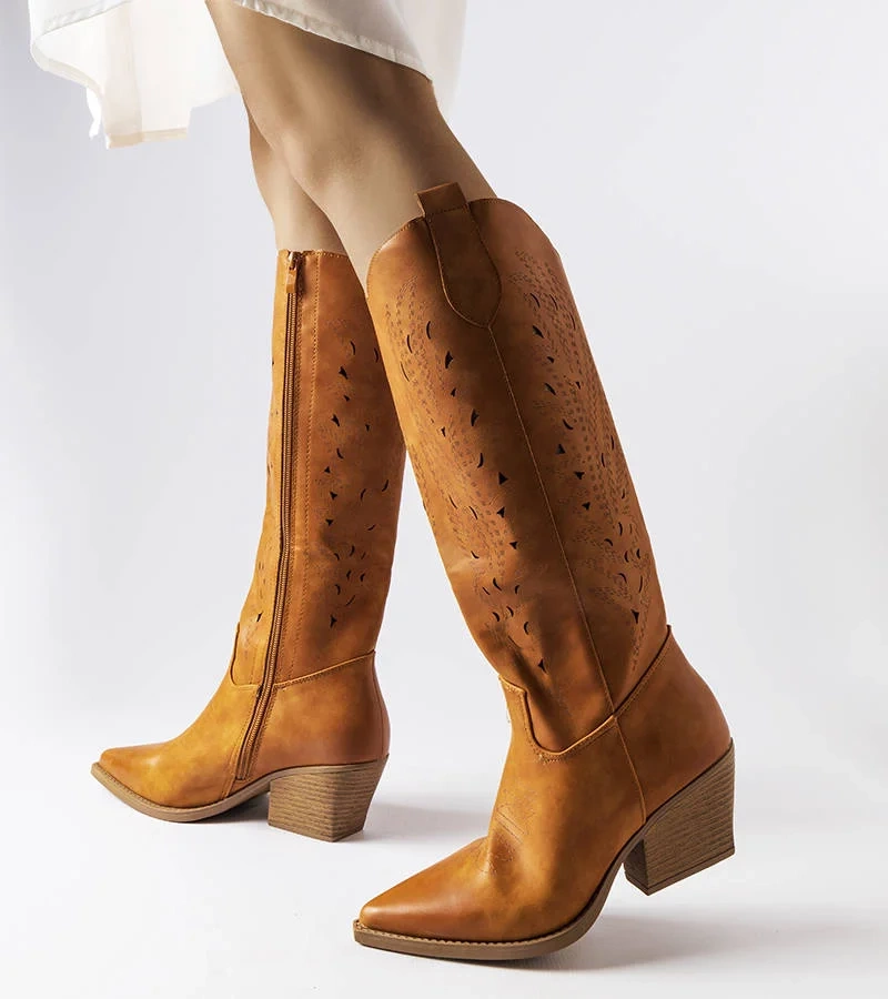 Fiorella barna csipkés cowboy csizma