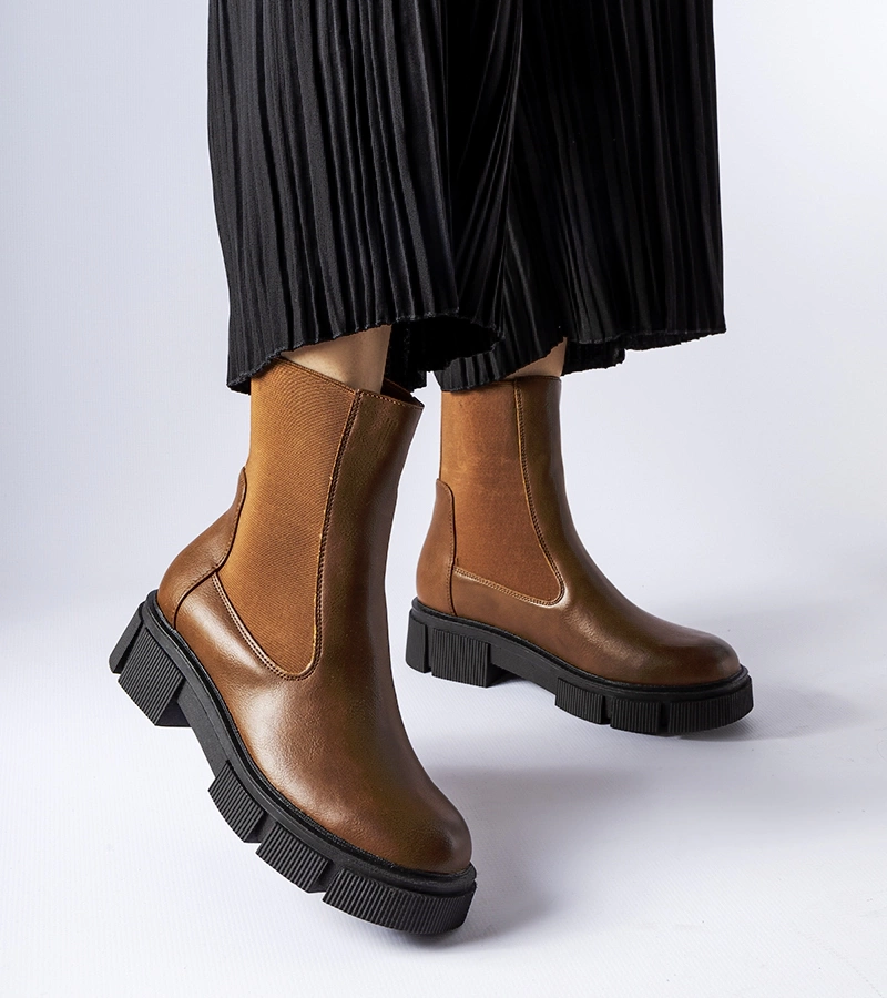 Barna bokacsizma Marausa