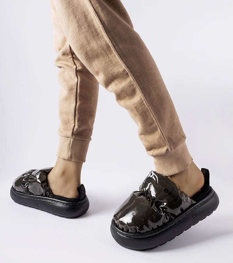 Fekete melegített papucs Big Star MM274130