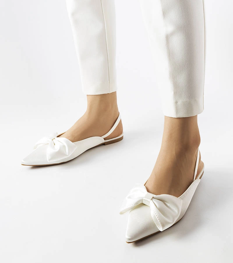 Fehér nyitott sarokkal rendelkező balerina cipők Longhena