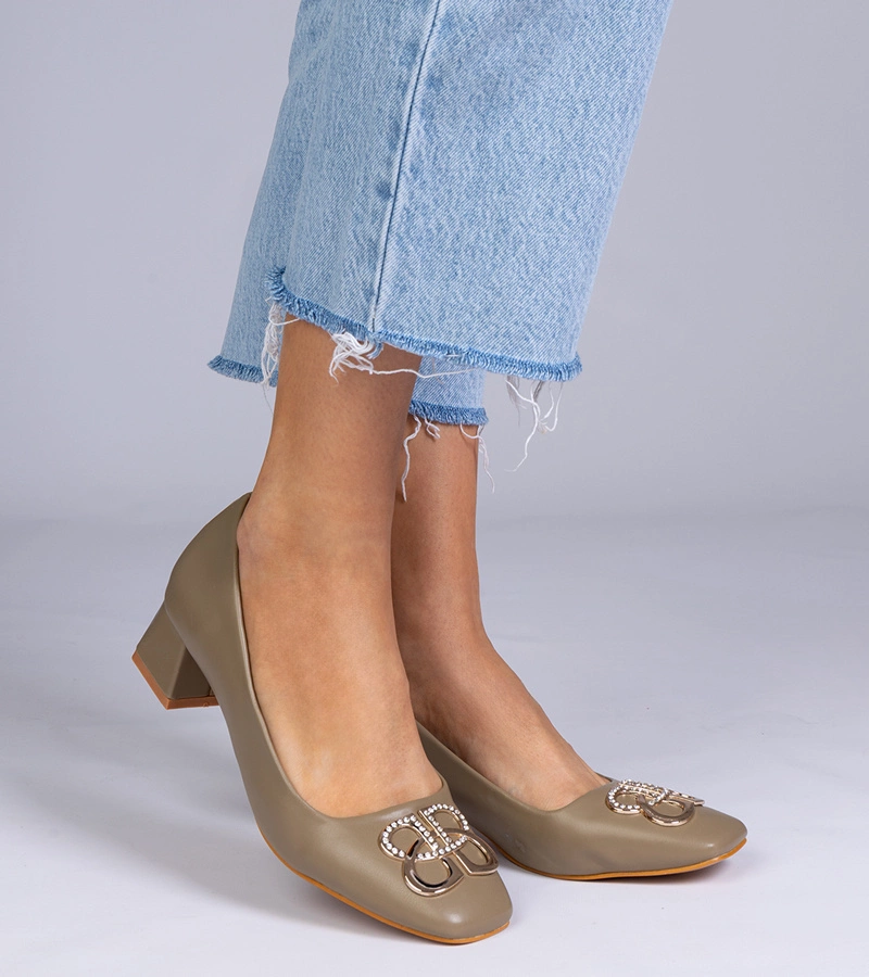 Zöld alacsony sarkú cipő cirkóniával Cahes